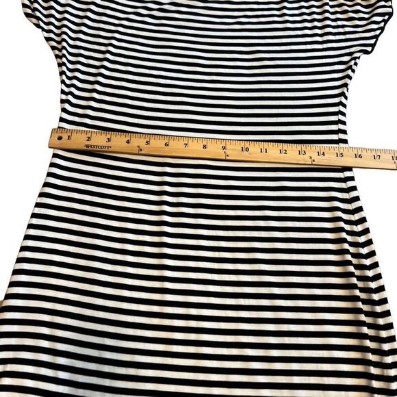 Calvin Klein Black and White Stripe Knit Dress. Size 6. Great Condition!! - Picture 9 of 12